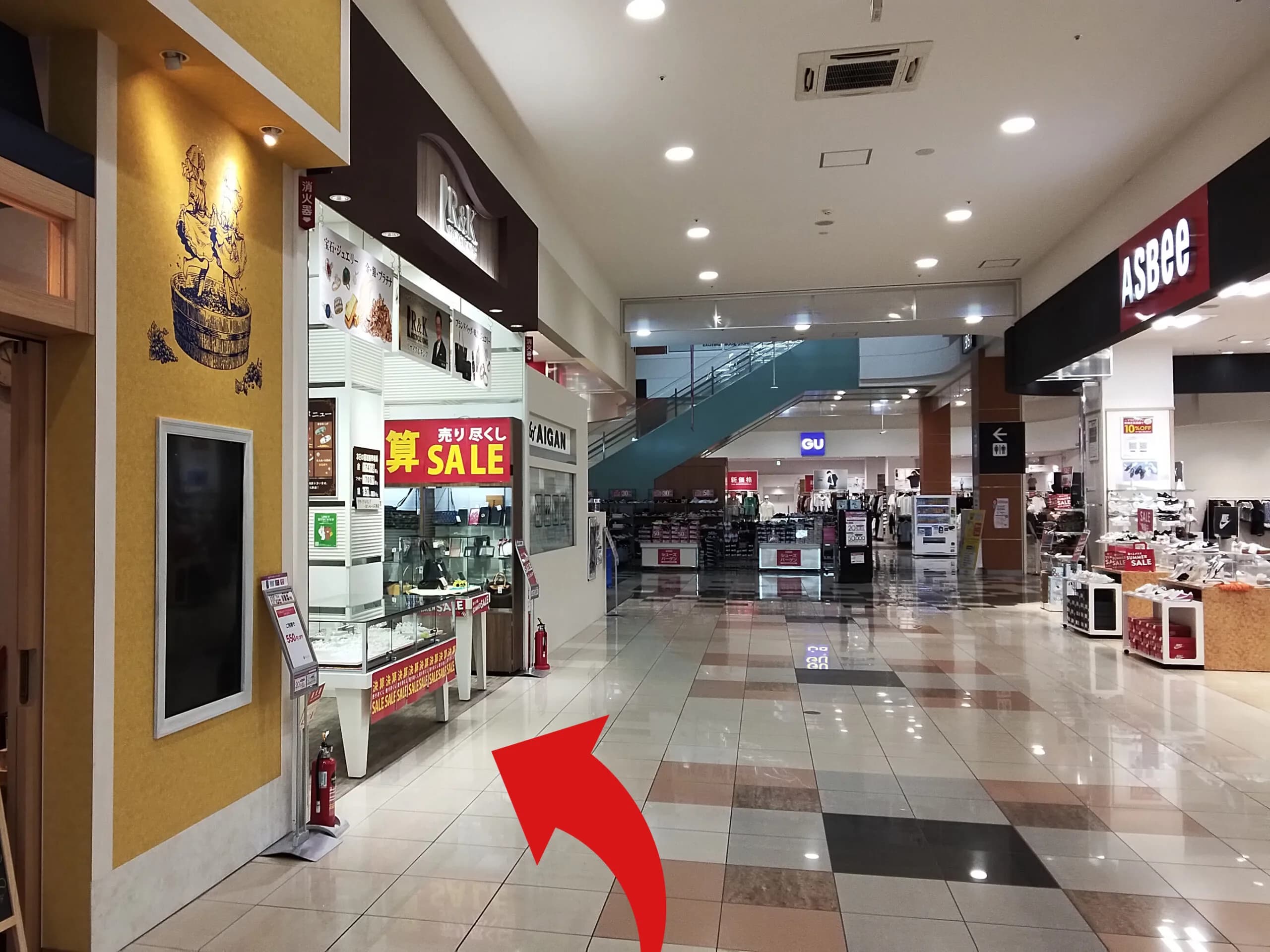 イオンモール石巻店への道順 3: 左側に店舗ございます