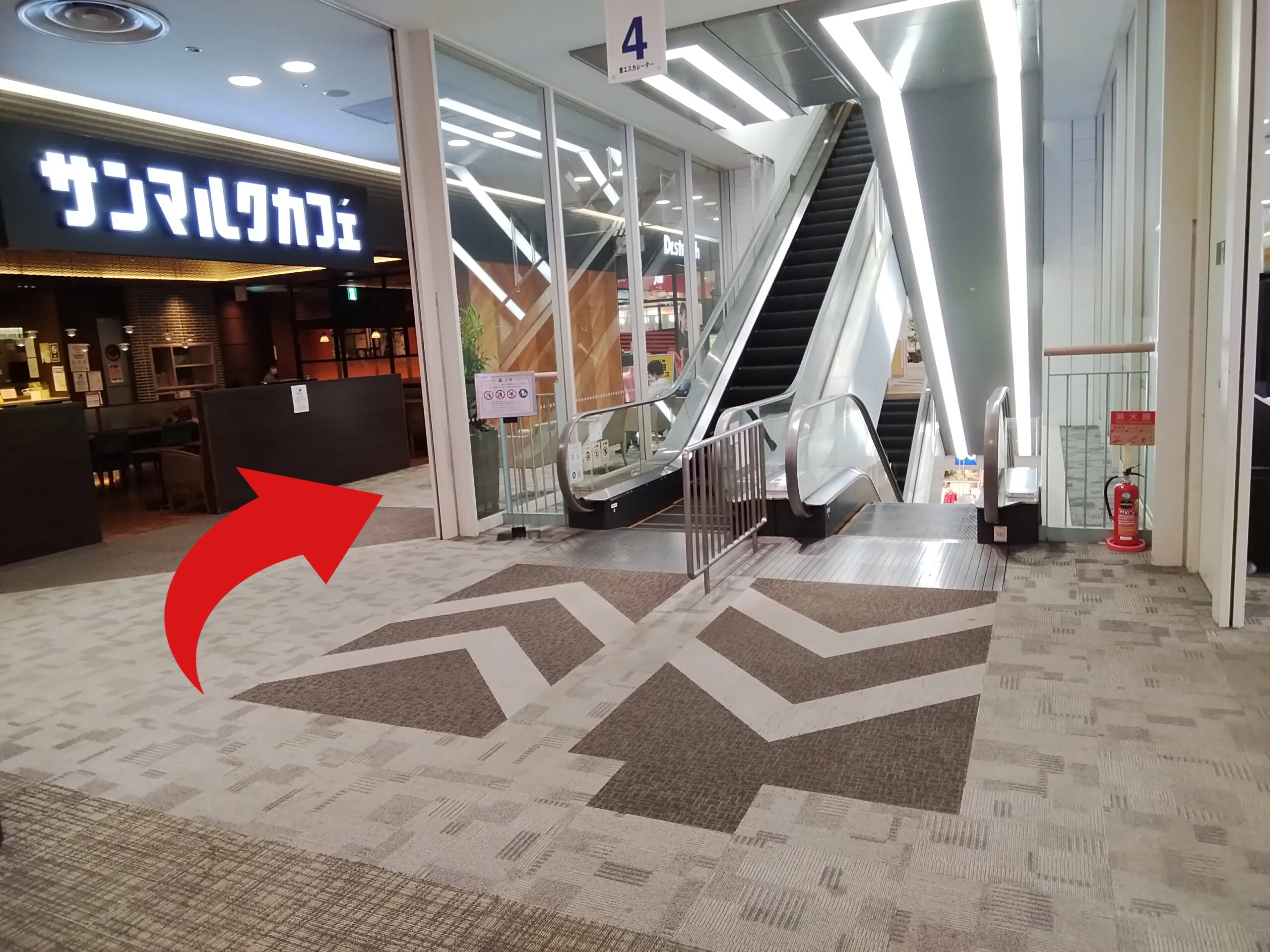 イオンモール京都五条店への道順 3: 3F通路写真