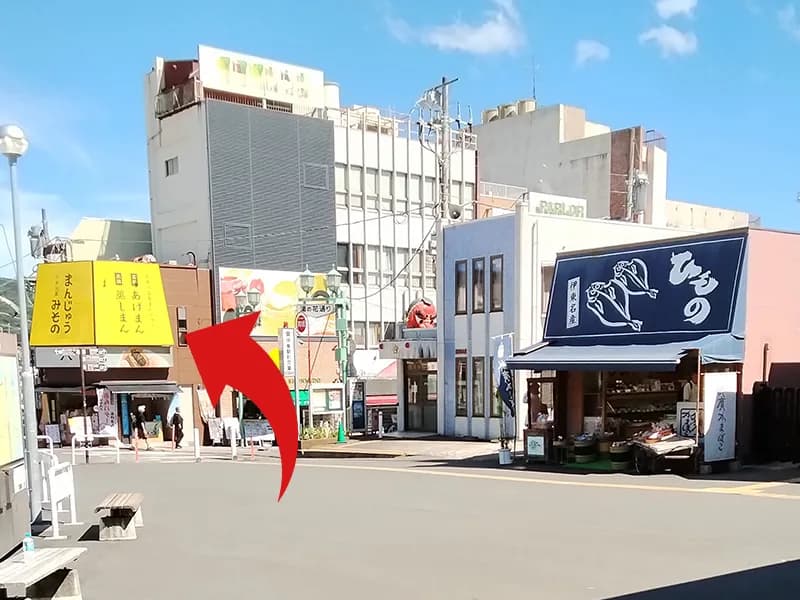 伊東店への道順 2: 伊東駅前交番写真