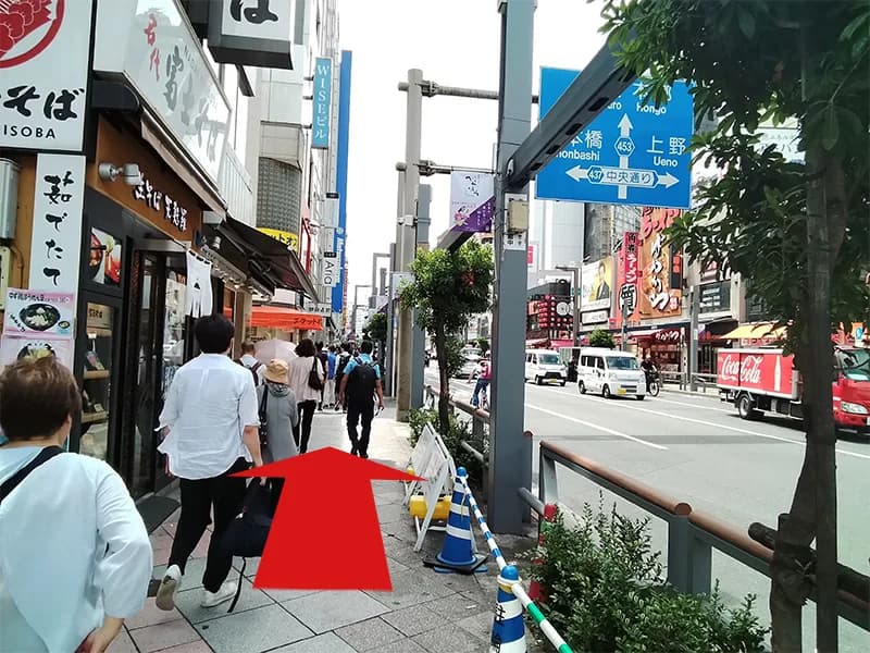 上野店への道順 3: 通路の写真